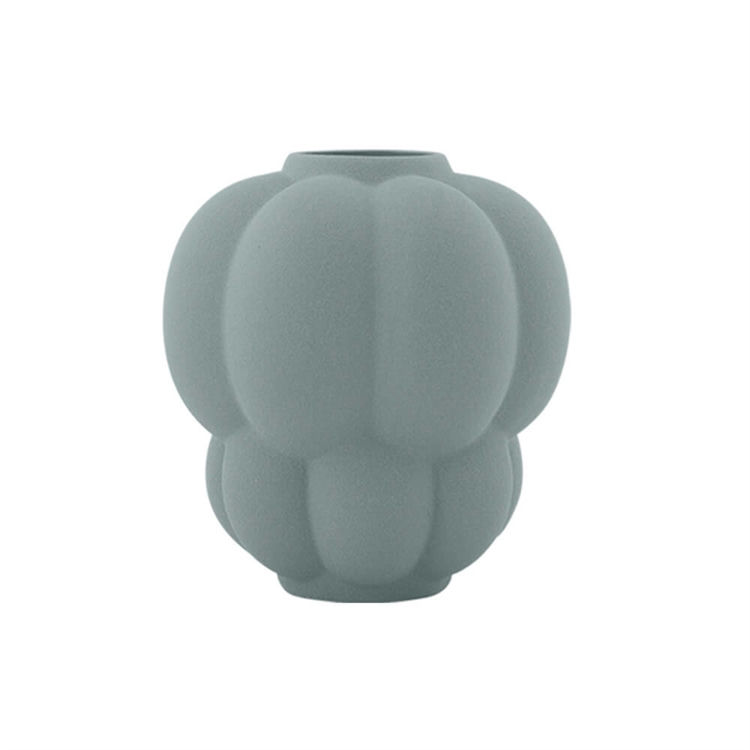 AYTM UVA Vase Ø32 i Lys Mint - Køb nu!
