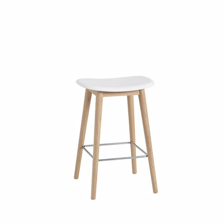 Muuto Fiber Barstol i Hvid Træ Uden Ryglæn - 65 cm