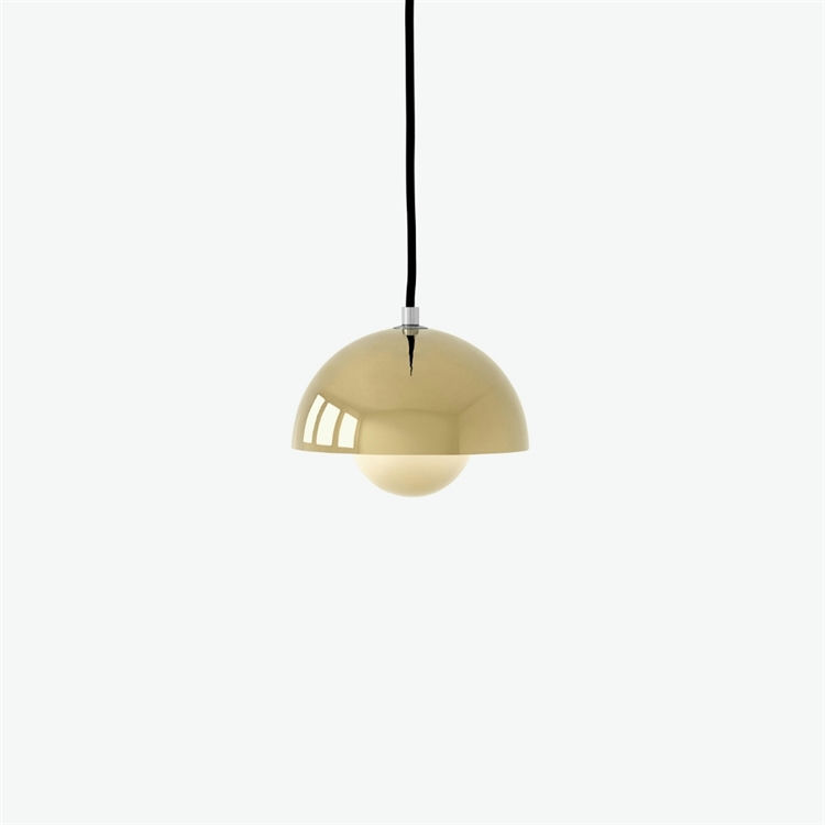 Andtradition Flowerpot VP10 Pendel i Messing-Finish